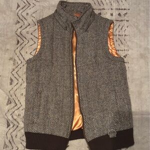 Herringbone Patterned Vest with Brown Accents